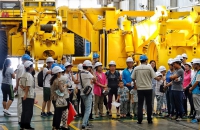 北京：假日里的工厂游