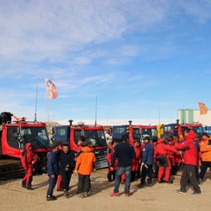 中国第30次南极科考队内陆队凯旋