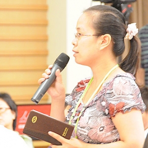 中新社记者提问