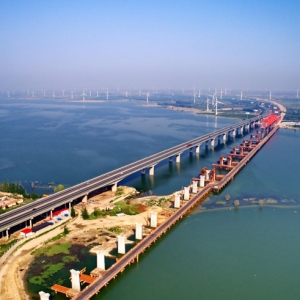 京张高铁助推华北北部快速客运网发展